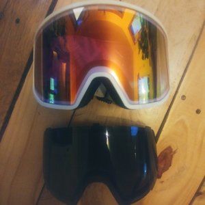 Solomon Lo-fi snowboard goggles